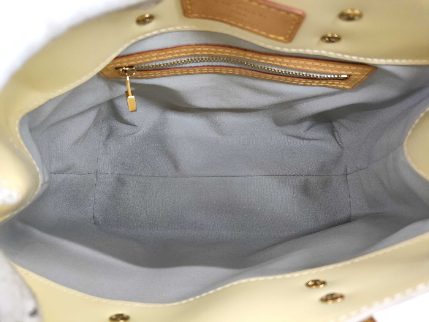 Louis Vuitton Reade PM