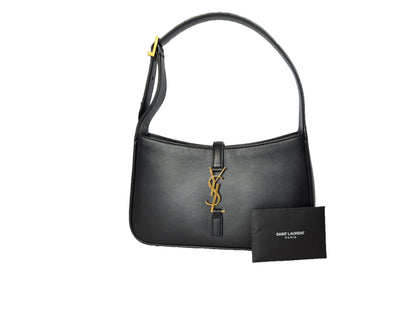 Yves Saint Laurent Le 5 à 7